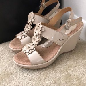 Born flower patent nude sandals